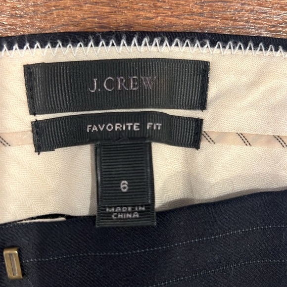 J Crew favorite fit trouser. Navy with pinstripes, size 6. - Picture 3 of 3